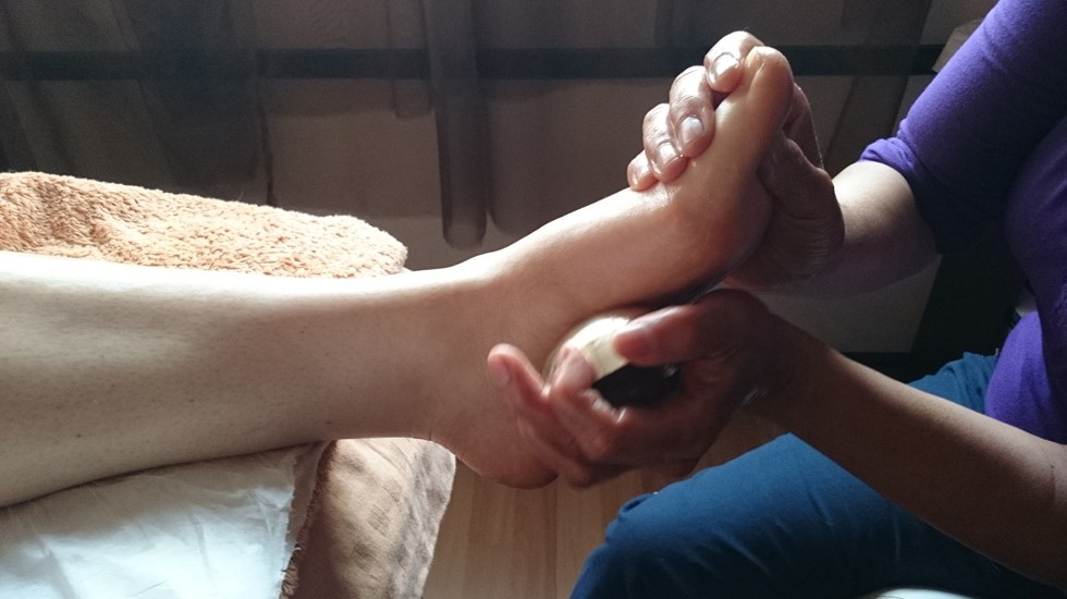 Kansa Vatki Foot Massage